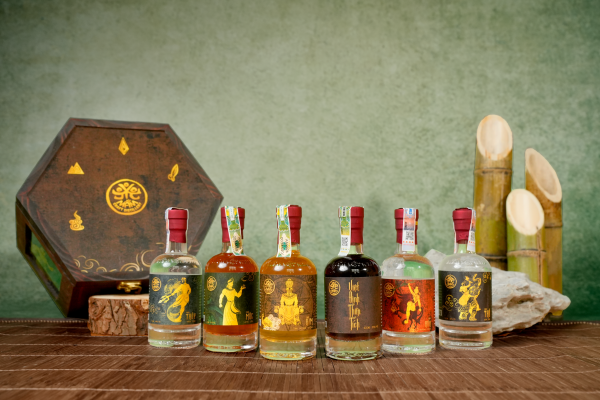 Việt Định Thần Tích – Hành Trình Khám Phá Hồn Việt